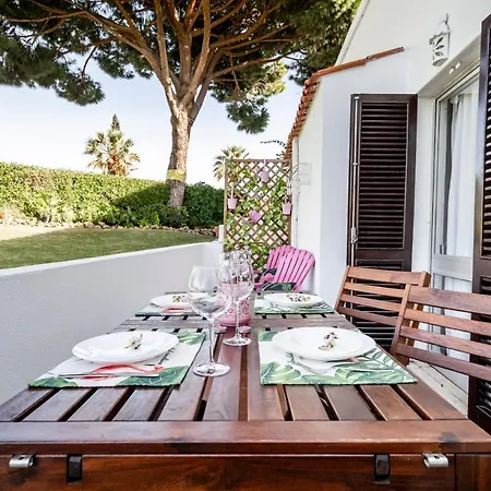Cosy By The Pool Apartment Quarteira Exterior photo