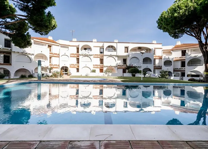 Cosy By The Pool